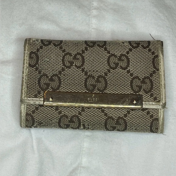 Gucci Accessories - GUCCI MONOGRAM KEY HOLDER